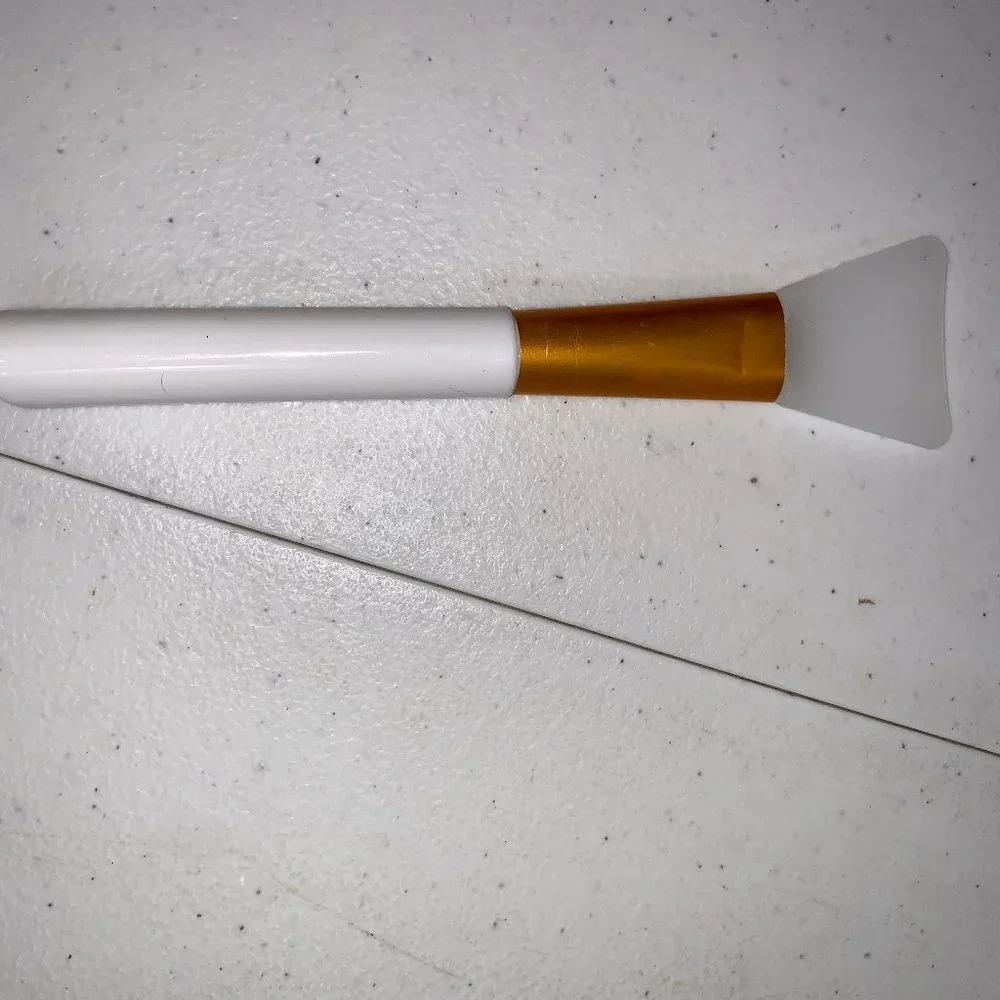 *Free Gift* Silicone Skincare Paddle Brush